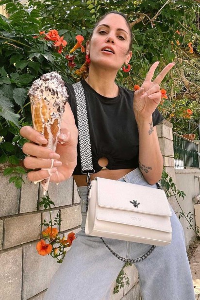 Product 726 - Image 1